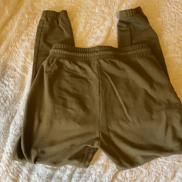 GymShark Men’s Joggers - Picture 3 of 5